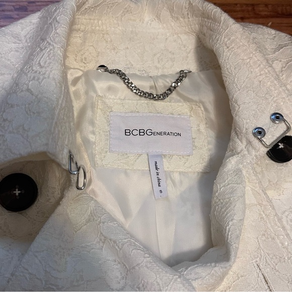 Ivory Lace Trench Coat - Picture 4 of 6